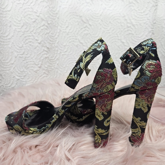 Guess Black Heels with Ankle Strap and Open Toe - Picture 3 of 5